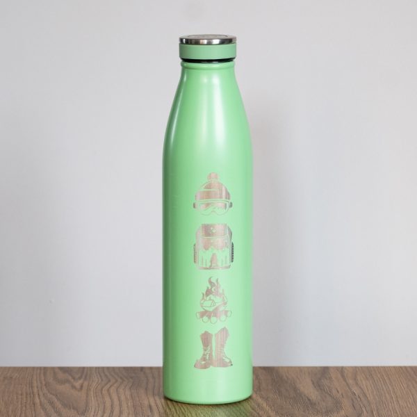 Mint green 750ml insulated thermos with winter sports themed laser-engraved design.