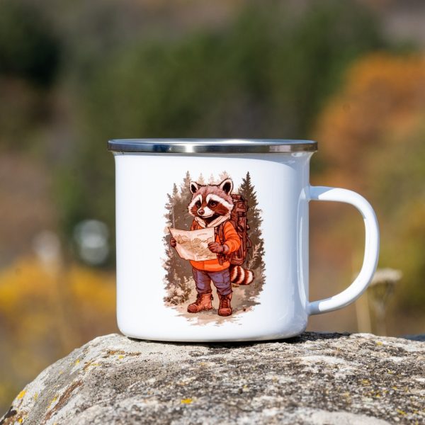retro-emailirano-kanche White enamel camping mug with illustrated raccoon traveler holding a map.